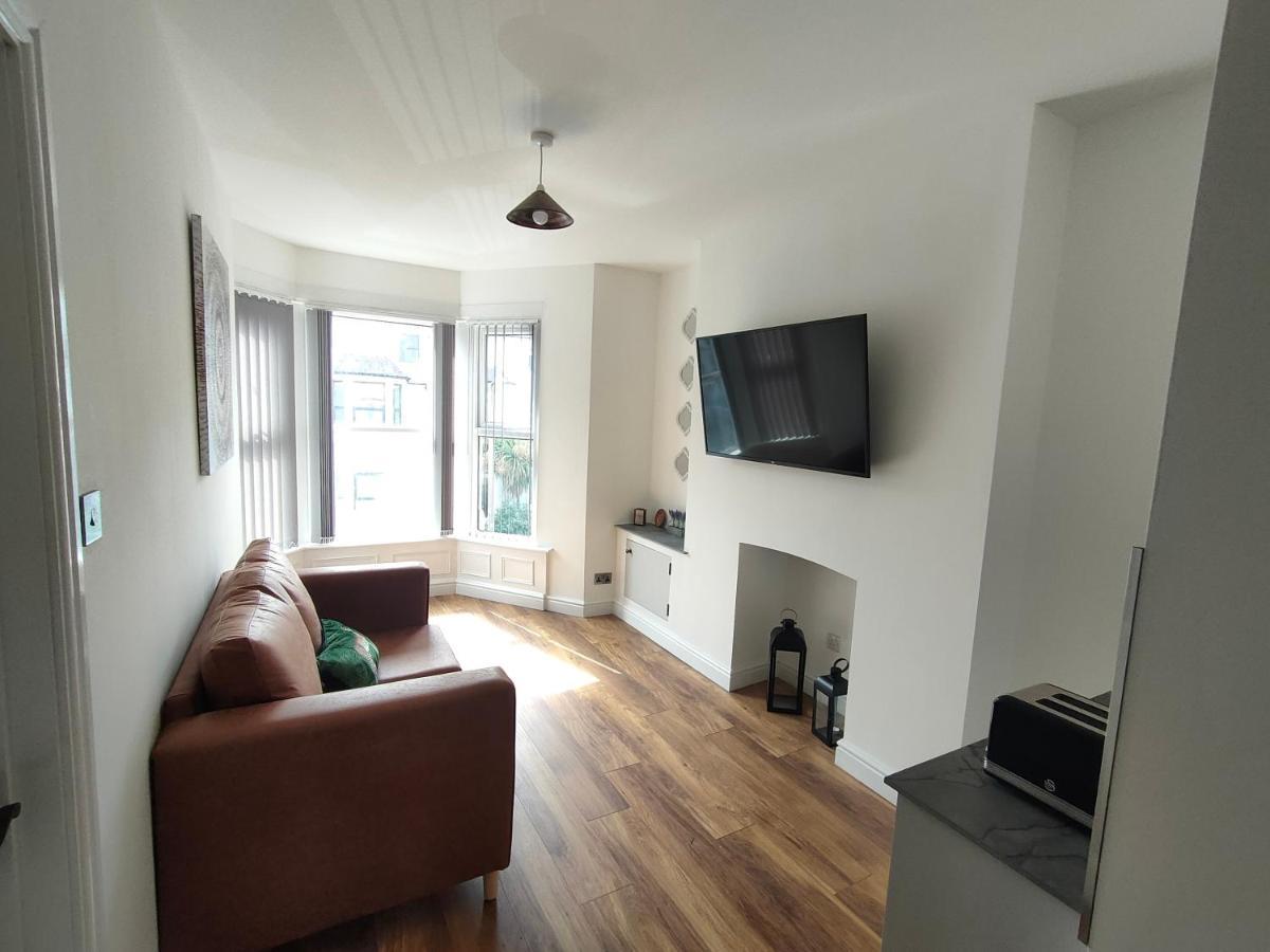 Lovely Refurbished Apartments, Morecambe Promenade Exterior foto